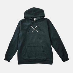 swith apres alpine club fleece hoodie in dark green with an embroidered crossed ski logo in off-white on the center chest on a light gray background